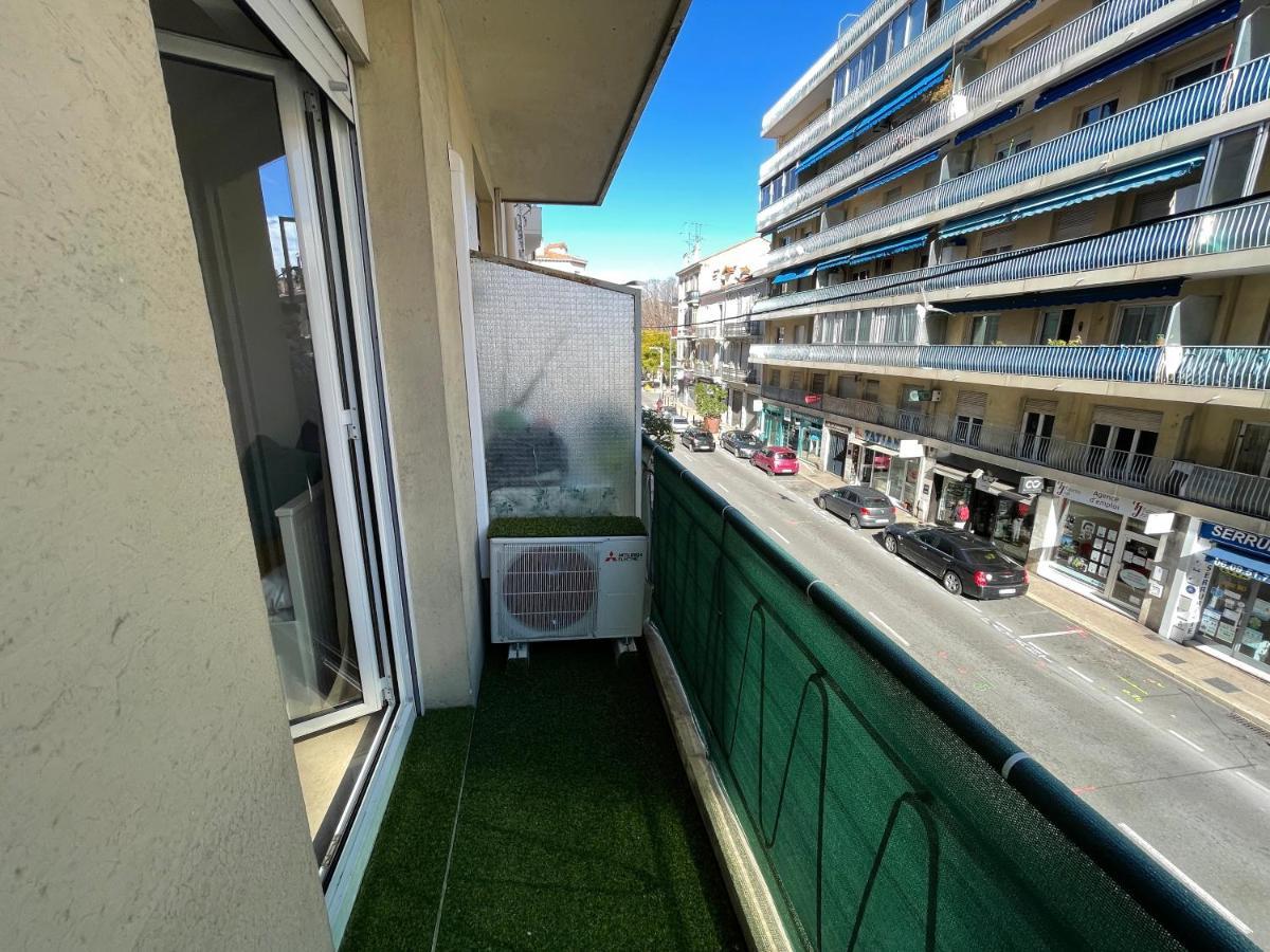 Superbe Idealement Situe A * Cannes